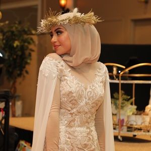 Meet your Posher, Batoul